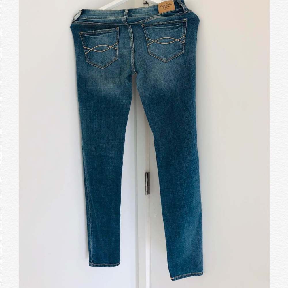 Brand new A&F jegging- Skinny type -Size 27 - Picture 2 of 2